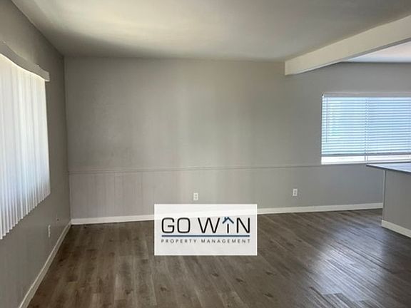 5th image of 44 E Roanoke Ave #15