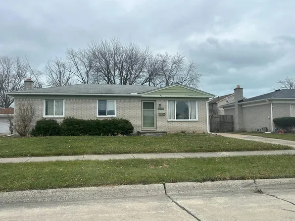 29524 Garden Ct, Roseville, MI 48066