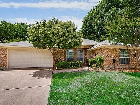 2nd image of 997 Holli Ln