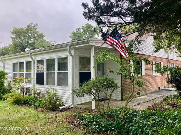 5 Cypress Street #C, Toms River, NJ 08757