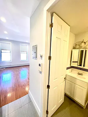 Rented by Pear NYC LLC | media 31