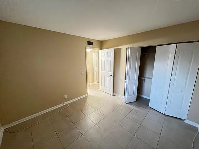 4221 Oak Terrace Dr — Photo 6