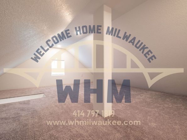 4616 N River Park Blvd, Glendale, WI 53209