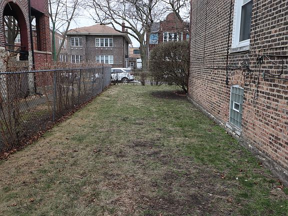 5th image of 7321 S Crandon Ave