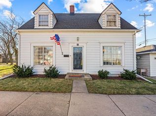 305 W Waterford Ave, Milwaukee, WI 53207