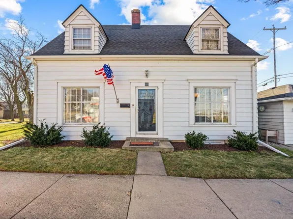 305 West Waterford AVENUE, Milwaukee, WI 53207