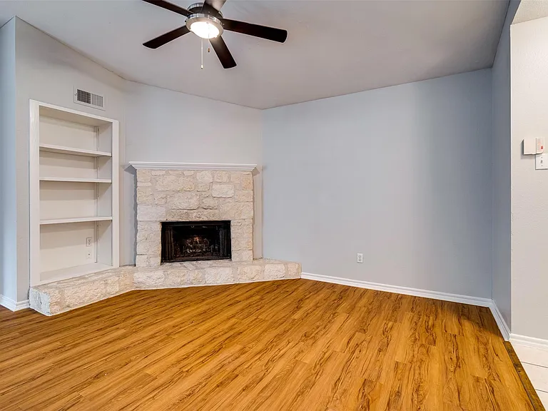 6804 N Capital Of Texas Hwy #222 — Photo 5
