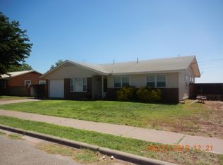 906 Summer St, Van Horn, TX 79855