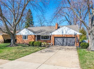 21932 Cottonwood Dr, Rocky River, OH