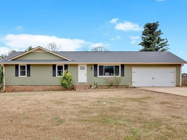 9 Camelia Ln NE, Rome, GA 30161