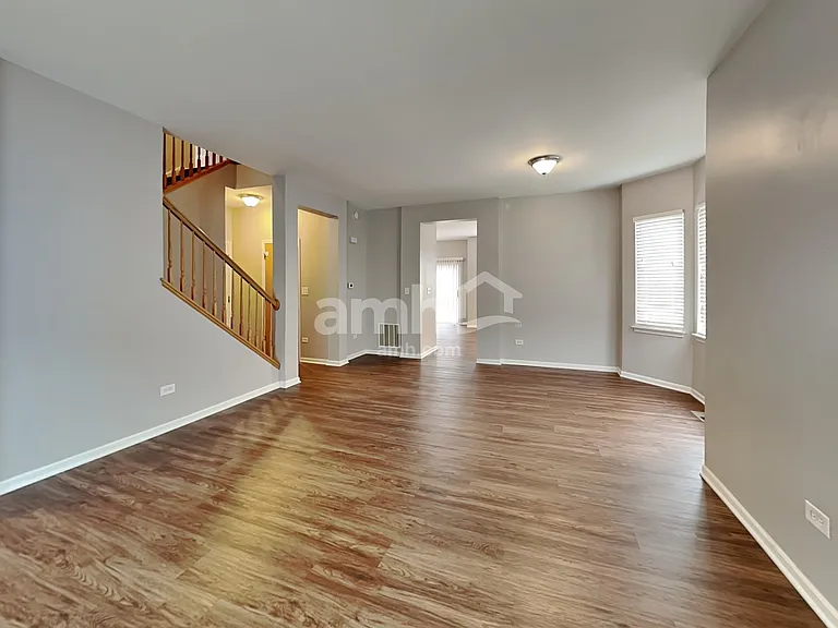 2456 Hanbury Ln — Photo 5