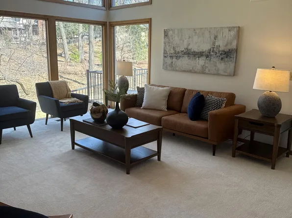 7117 Gleason Rd, Edina, MN 55439