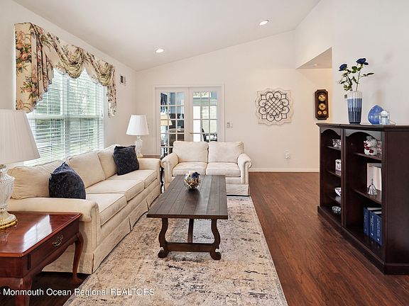 3rd image of 2568 Haverhill Court