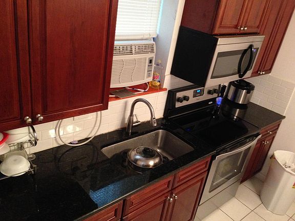 3rd image of 1530 S 6th St #2FLOOR