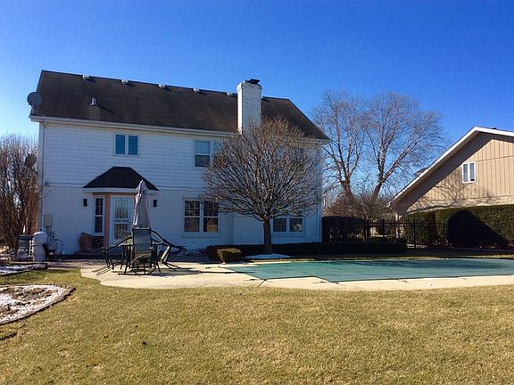 3rd image of 10444 Owen Dr
