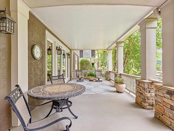 5th image of 1070 Plantation Point Dr