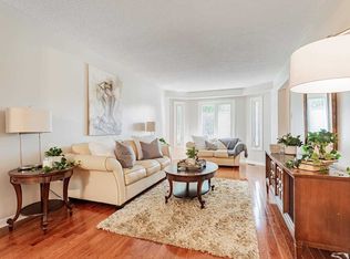 8 Orleans Dr #1, Toronto, ON M1C 4T7