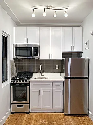 Rented by City Connections Realty | media 10