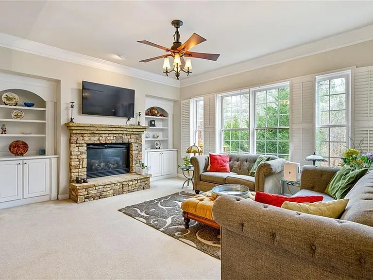 3449 Kiveton Dr — Photo 5