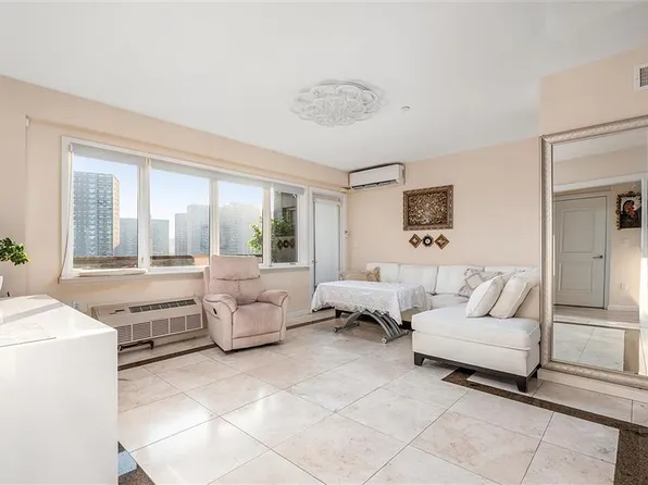 52 Brighton 1 Pl #7, Brooklyn, NY 11235
