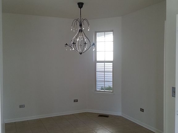 4th image of 1379 Grayshire Ct