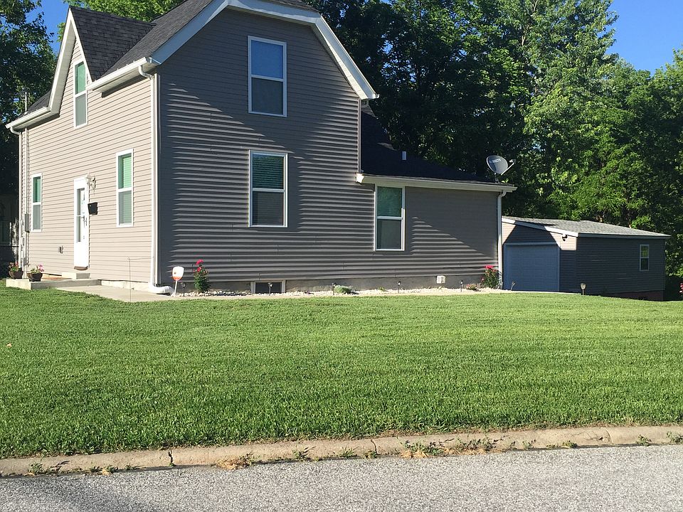 2nd image of 1200 Constance St
