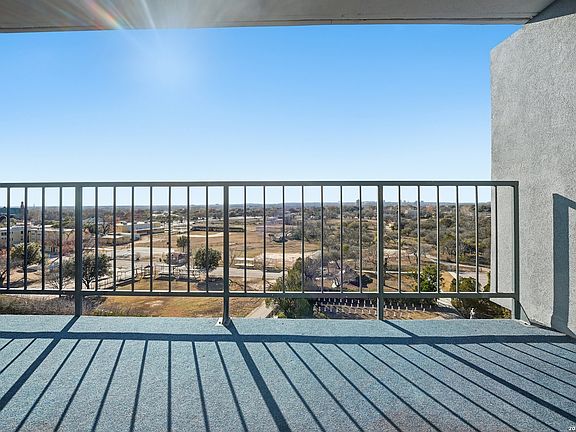 4th image of 7039 San Pedro #810