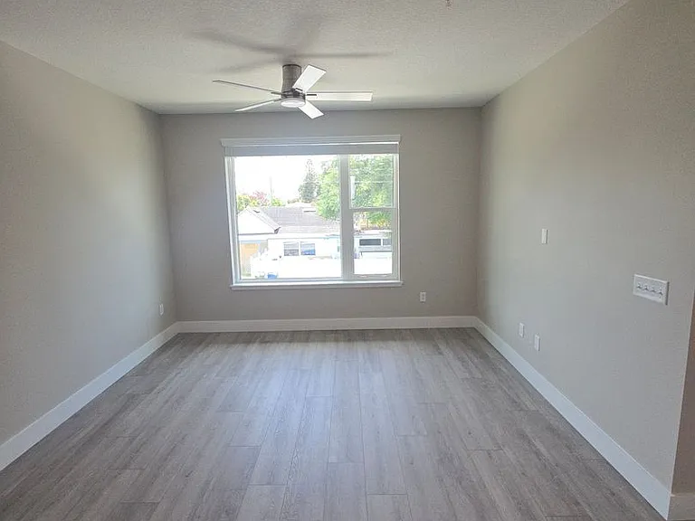 701 Bates Ave SW — Photo 25