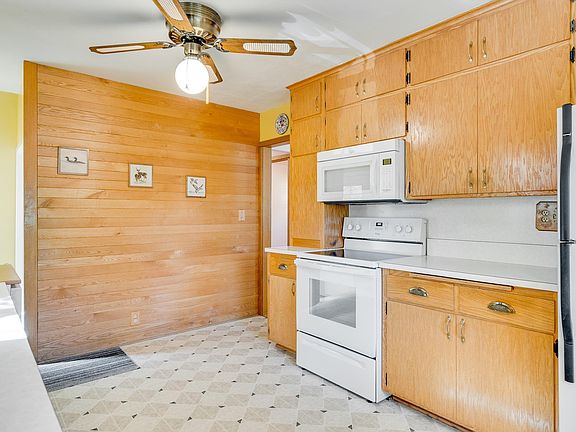 3rd image of 1158 6th Ave S