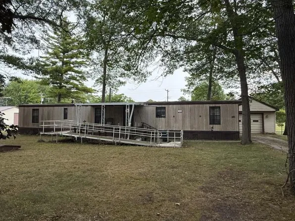 4850 Lori Lu Dr, Caseville, MI 48725