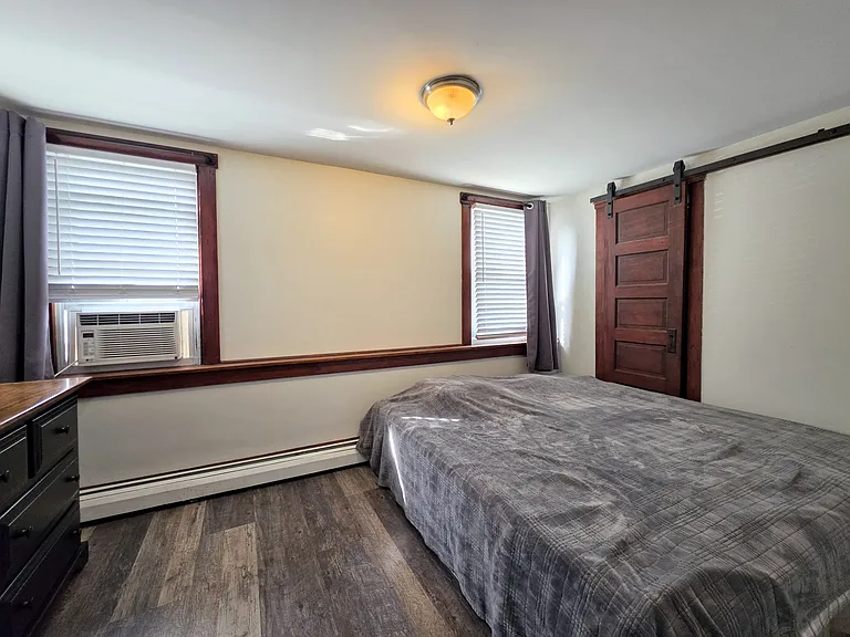712 S Broad St — Photo 22