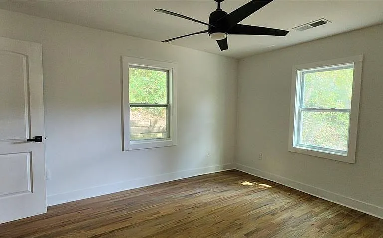 273 Wadley St NW — Photo 5