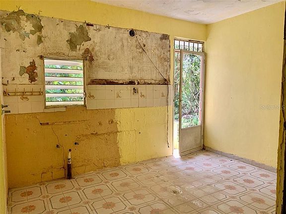 5th image of 644 Road Pugnado Afuera Vega