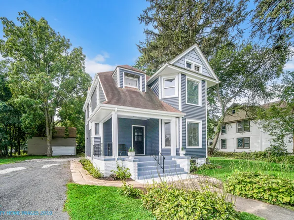 123 W Illinois St, Momence, IL 60954