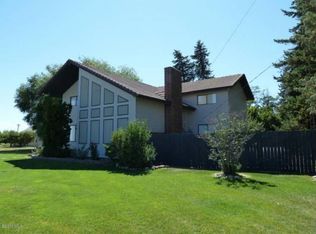 11 Road 2 NW, Waterville, WA 98858