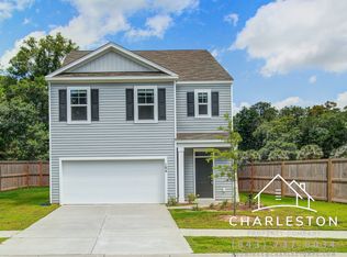 104 Sunray Ln, Summerville, SC 29486