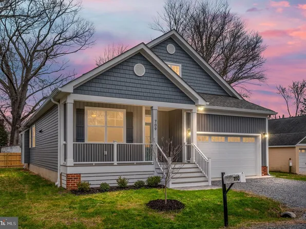 709 Garfield Ave, Colonial Beach, VA 22443