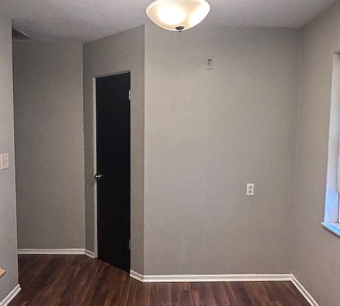 4th image of 646 S Virginia Ave