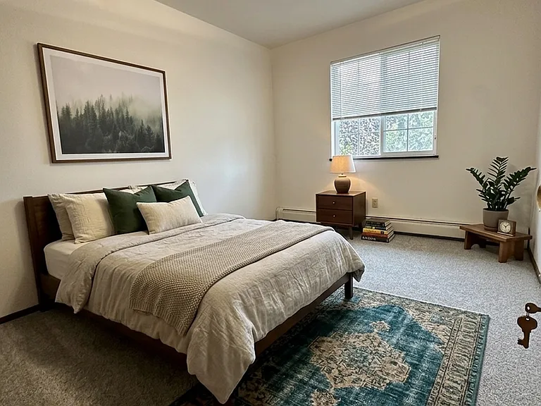 445 W Grand Ave #101 — Photo 9