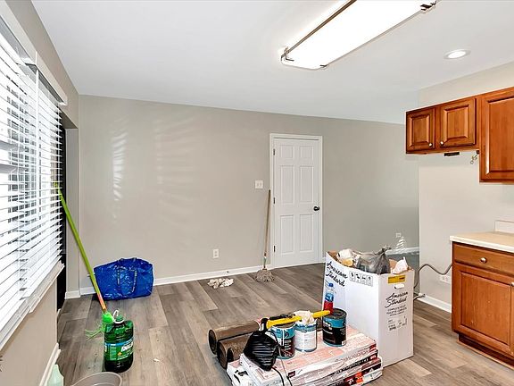 5th image of 22348 Nichols Dr
