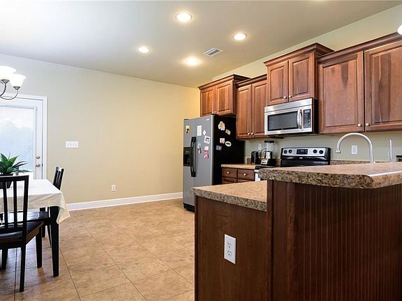 5th image of 2236 Farrington Loop E