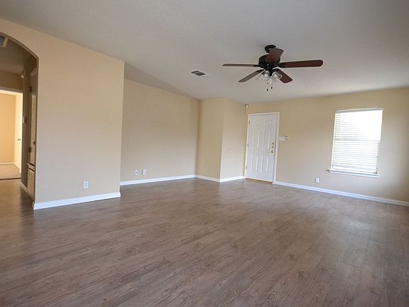 2nd image of 208 Brentwood Dr