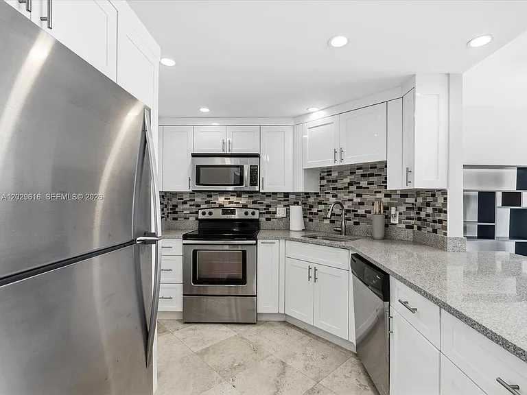 340 Sunset Dr #1407 — Photo 13