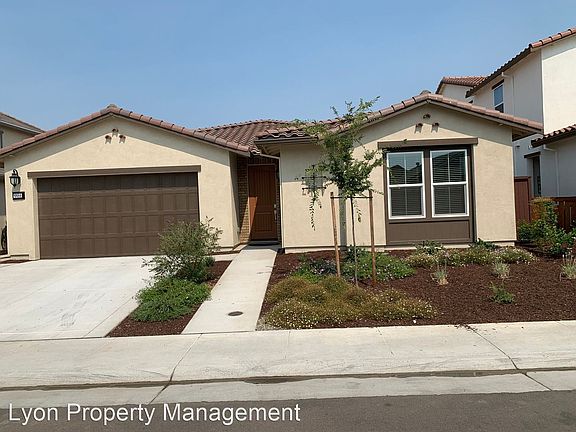 2nd image of 4466 Blackbird Dr