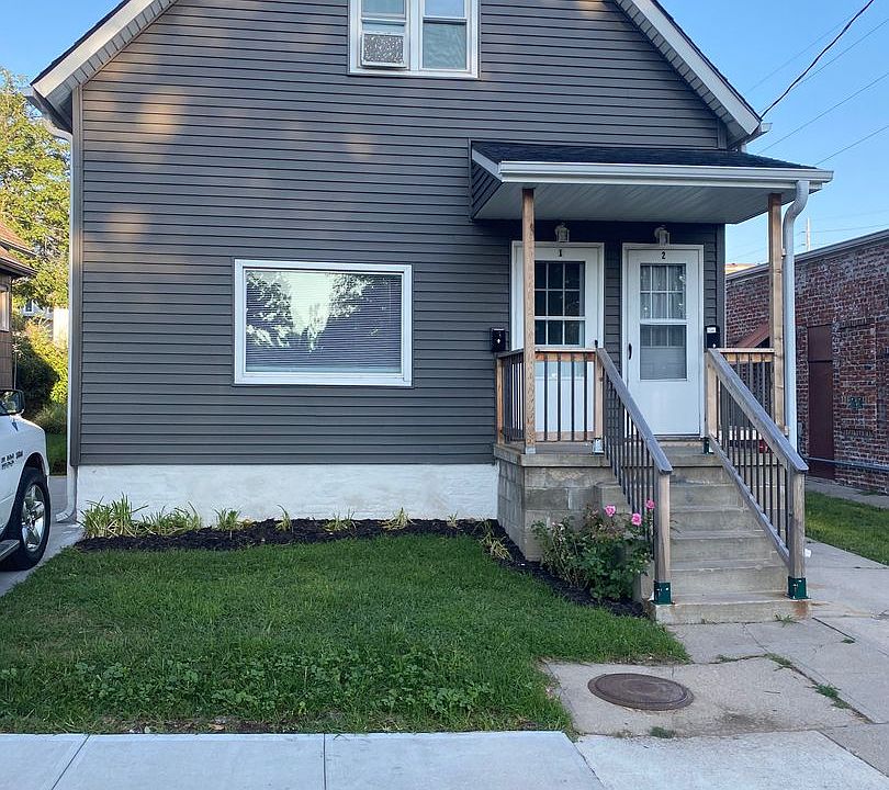 1st image of 804 S 35th St #1