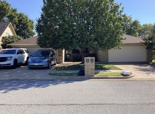 4018 Chapel Park Dr, North Richland Hills, TX 76180