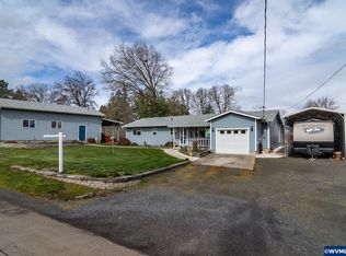 61 SW Oak St, Winston, OR 97496
