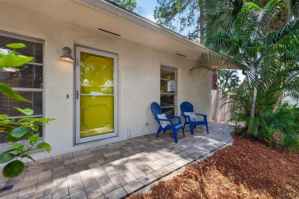 2 bed, 1.0 bath, 783 sqft, $2,500 — Photo 2
