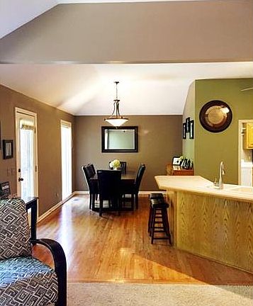 4th image of 15838 Meadow Ct