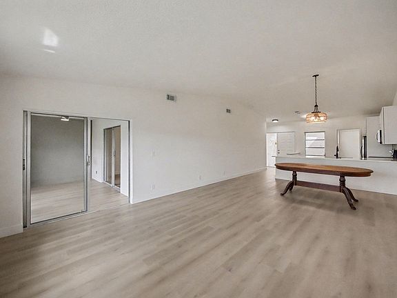 4th image of 8324 Summerbreeze Lane